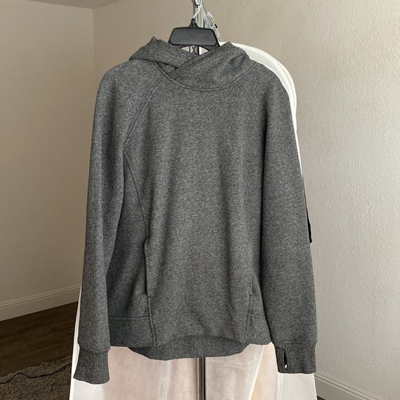 lululemon athletica Tops - Lululemon Scuba Hoodie